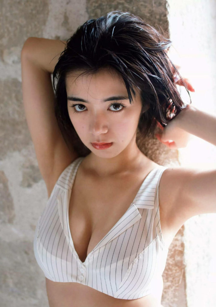 池田エライザの水着画像20枚【人気女優の激レアな水着グラビア】 水着画像のまとめサイト「mizugazo（ミズガゾ）」