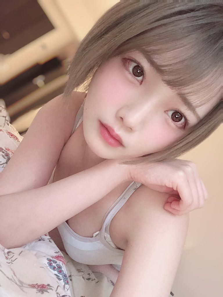 新谷姫加 水着