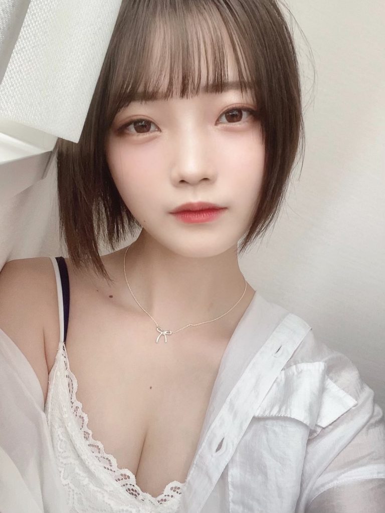 新谷姫加 水着