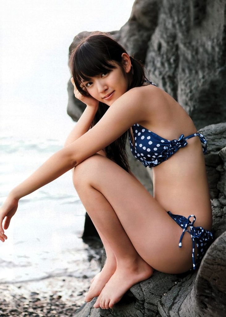 Airi Suzuki Singer