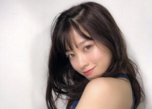 橋本環奈の水着画像103枚【人気女優の激レアな水着グラビア】