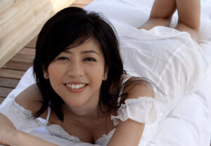 白石美帆の水着画像32枚【ビキニ姿が可愛すぎてやばいです！】