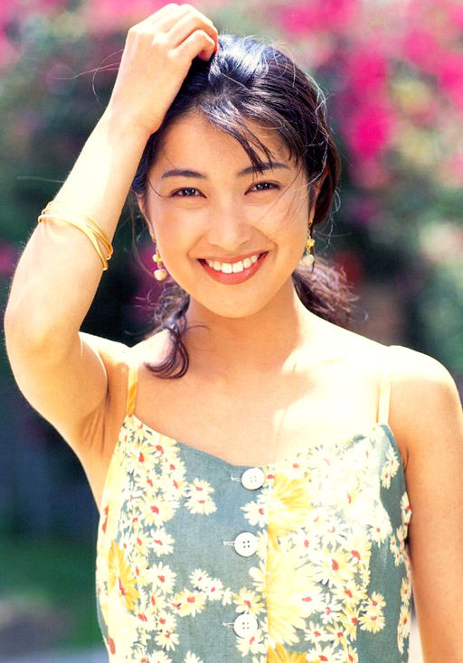 鶴田真由の水着画像30枚【ビキニ姿が可愛すぎてやばいです！】 | 水着画像のまとめサイト「mizugazo（ミズガゾ）」