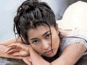 鶴田真由の水着画像30枚【ビキニ姿が可愛すぎてやばいです！】