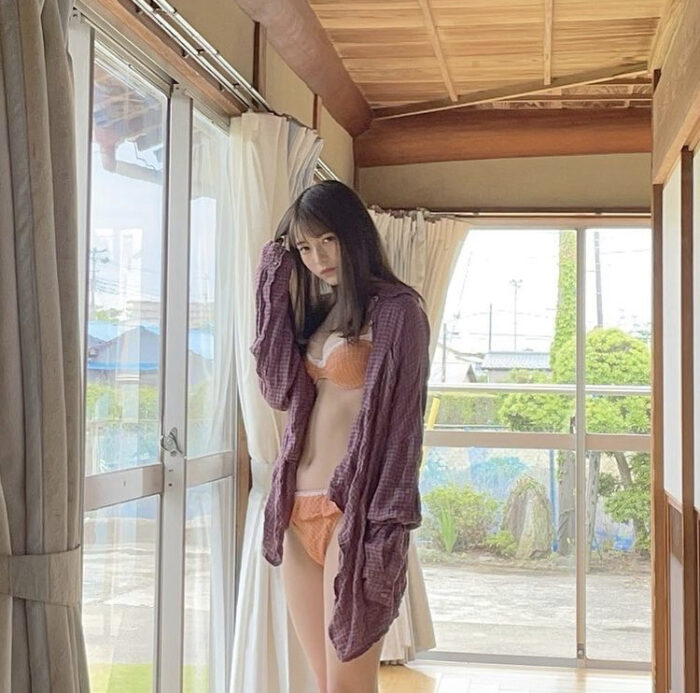 黒嵜菜々子 水着