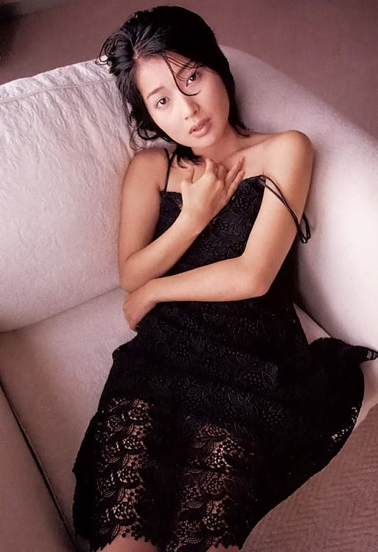 鶴田真由の水着画像30枚【ビキニ姿が可愛すぎてやばいです！】 | 水着画像のまとめサイト「mizugazo（ミズガゾ）」