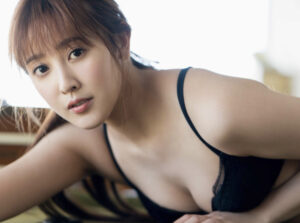 山本ひかるの水着画像20枚【グラビアが可愛すぎてやばいです！】