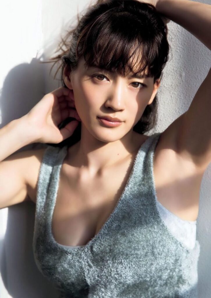 Fカップ 女優