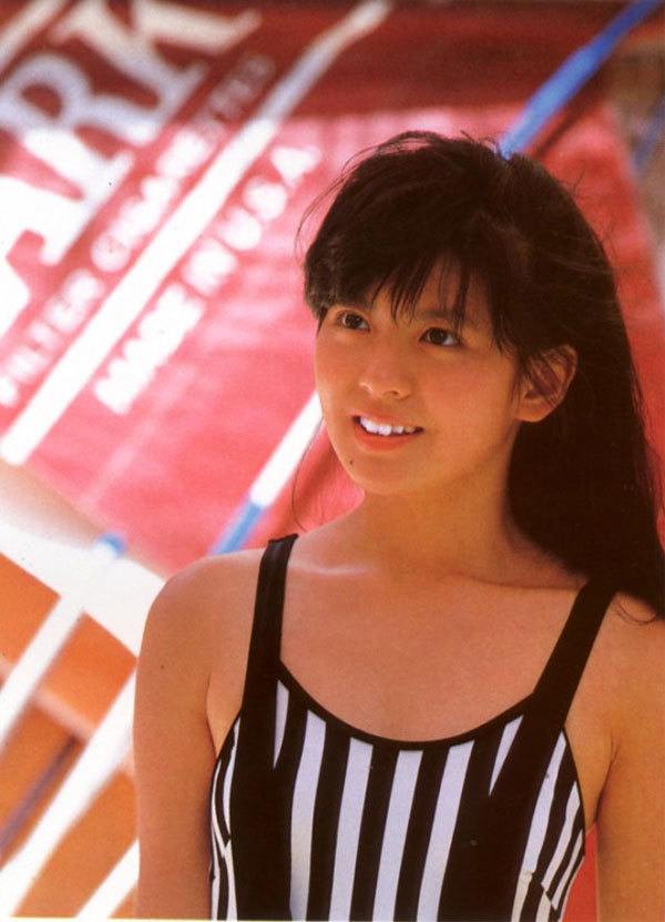 南野陽子 水着