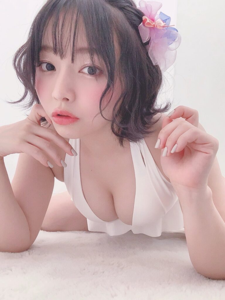 上田操 水着