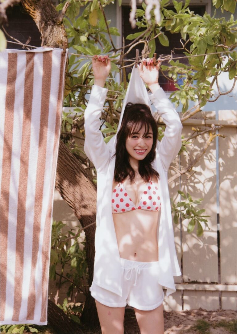 泉里香の水着画像180枚【人気女優の激レアな水着グラ …