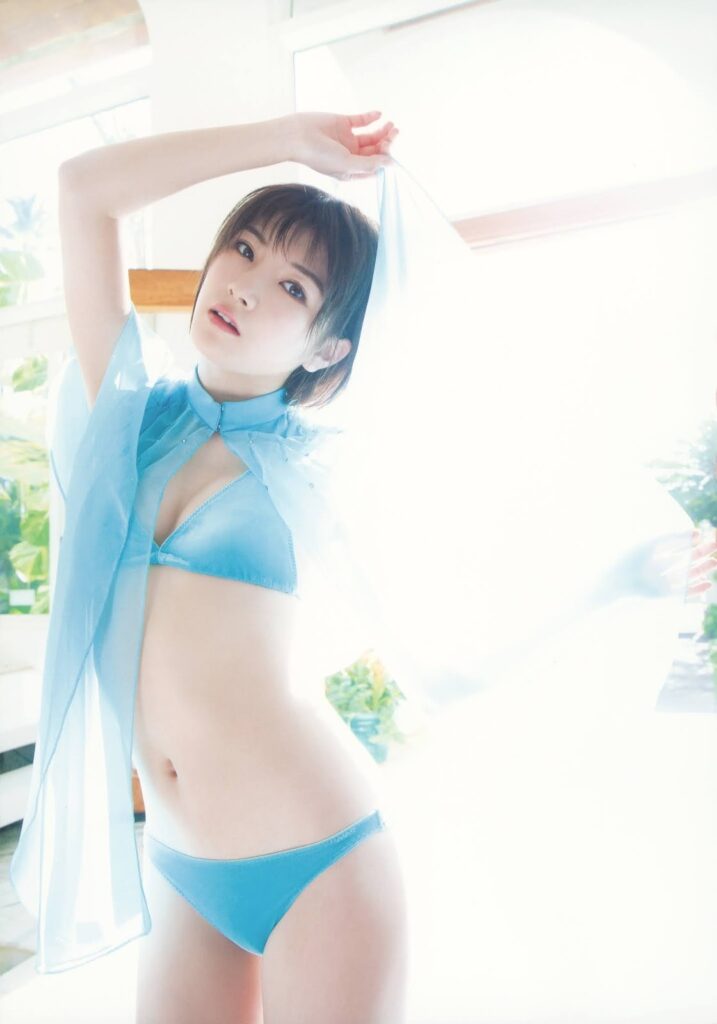 岡田奈々 水着