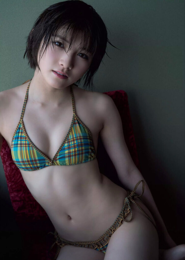 岡田奈々 水着