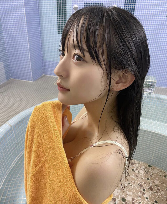 高崎かなみ 水着