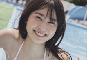 丹生明里の水着画像92枚【ビキニ姿が可愛すぎてやばいです！】