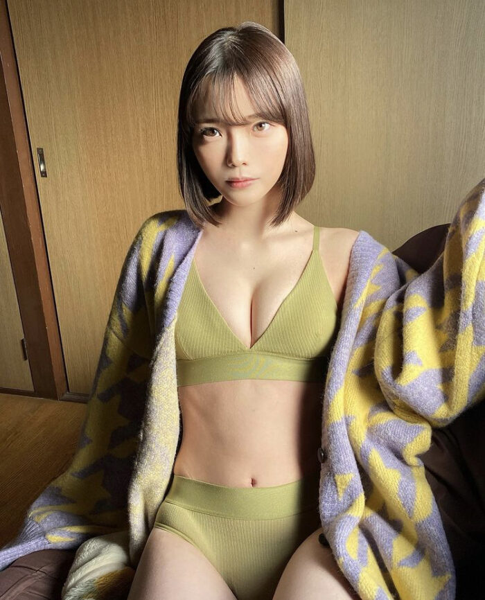 新谷姫加 水着