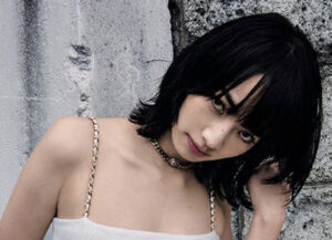 小松菜奈のグラビア画像89枚【可愛すぎてやばいです！】