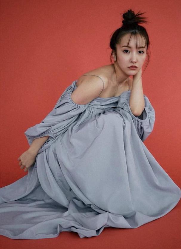 板野友美 水着