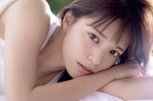 三谷紬のグラビア画像60枚【女子アナの国宝レベルの写真】