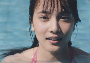 入山杏奈の水着画像123枚【ビキニ姿が可愛すぎてやばいです！】