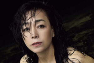 柏原芳恵の水着画像67枚【ビキニ姿が可愛すぎてやばいです！】