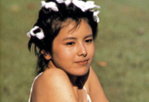 沢口靖子の水着画像57枚【ビキニ姿が可愛すぎてやばいです！】