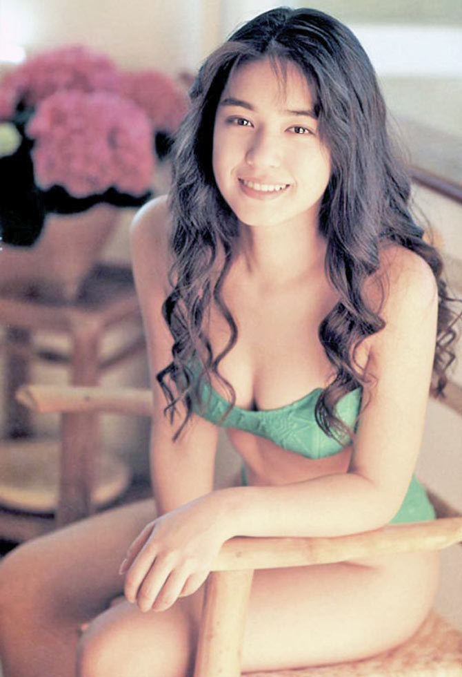 加藤紀子の水着画像71枚【ビキニ姿が可愛すぎてやばいです！】 | 水着画像のまとめサイト「mizugazo（ミズガゾ）」