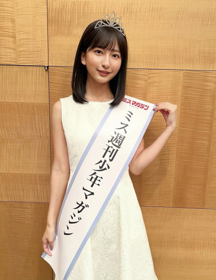 斉藤里奈 水着