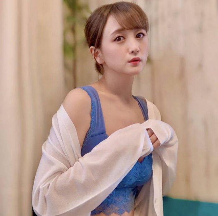 小松彩夏 水着