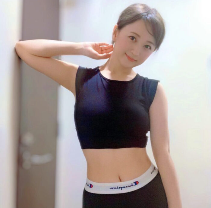 小松彩夏 水着