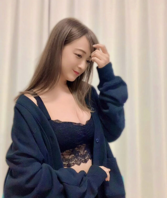 小松彩夏 水着