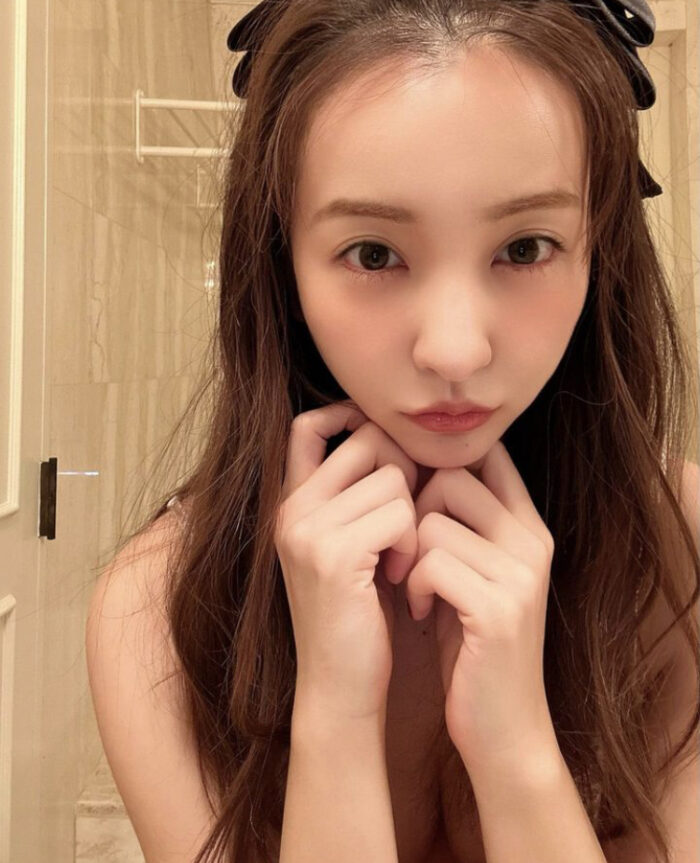 板野友美 水着