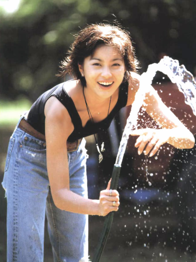 瀬戸朝香 水着