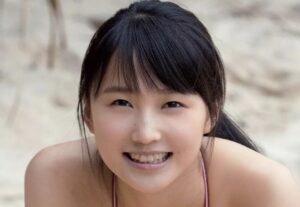 鞘師里保の水着画像121枚【ビキニ姿が可愛すぎてやばいです！】