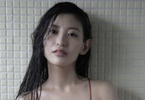 宇佐美えりの水着画像34枚【ビキニ姿が可愛すぎてやばいです！】