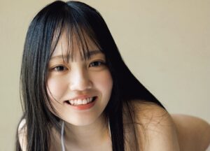 鈴原すずの水着画像128枚【ビキニ姿が可愛すぎてやばいです！】