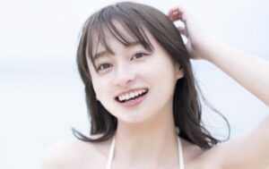 影山優佳の水着画像137枚【ビキニ姿が可愛すぎてやばいです！】