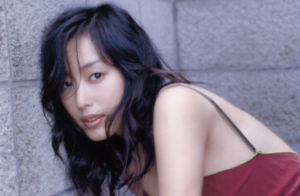 木村多江の水着画像52枚【グラビアが可愛すぎてやばいです！】