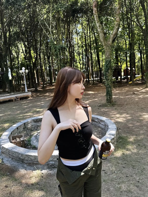 小嶋陽菜 水着