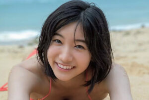 小貫莉奈の水着画像27枚【ビキニ姿が可愛すぎてやばいです！】