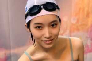 片岡凜のグラビア画像36枚【水着姿が可愛すぎてやばいです！】