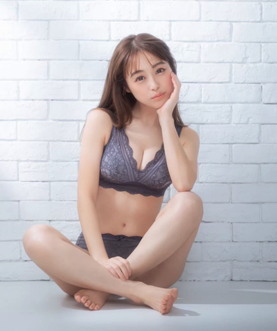 鈴木奈々 水着